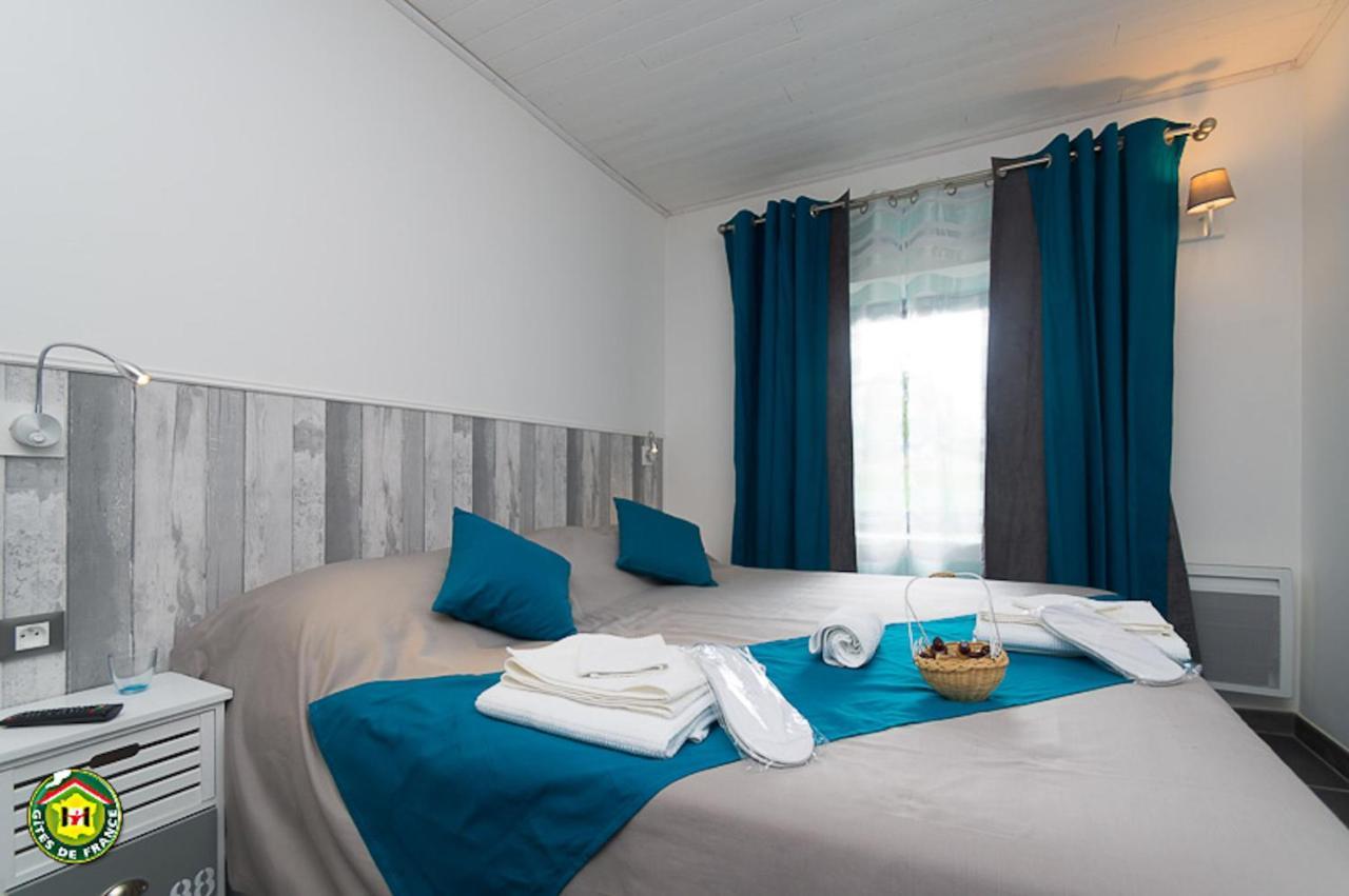 Au Dessus De Parady Gillonnay Room photo