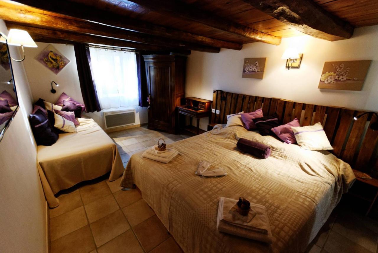 Au Dessus De Parady Gillonnay Room photo